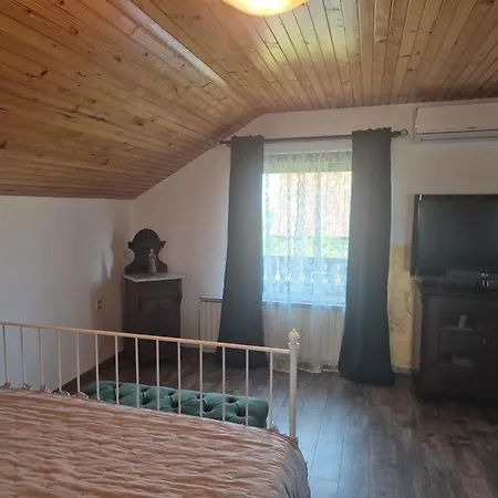 Apartma Zupelefski Raj Апартаменты Kapele