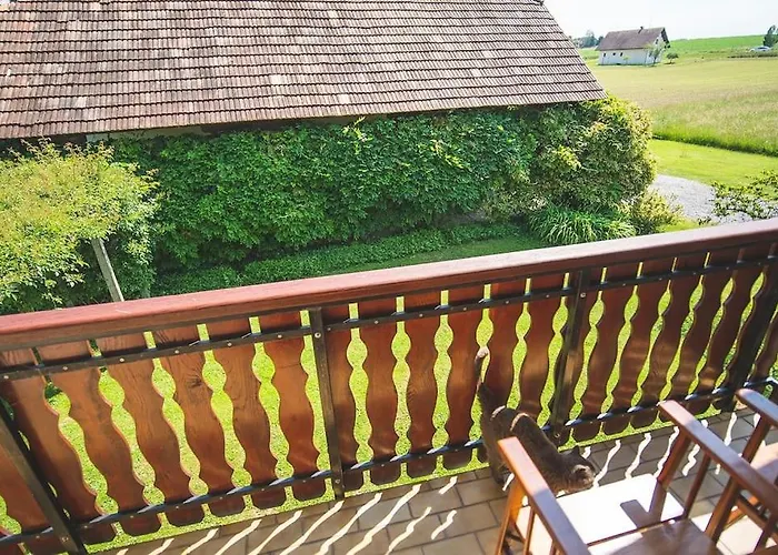 Lägenhet Apartma Zupelefski Raj *